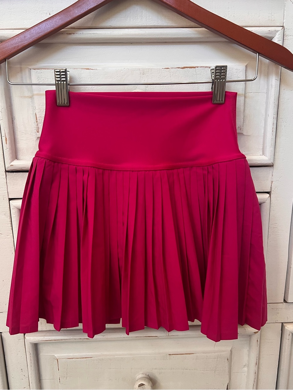 ALO Yoga Grand Slam Tennis Skirt  Magenta Crush Pink XXS Like New!!